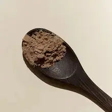 Superfeast I am gaia women's blend powder on spoon