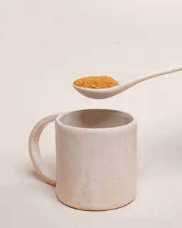 mking a mug of beef bone broth