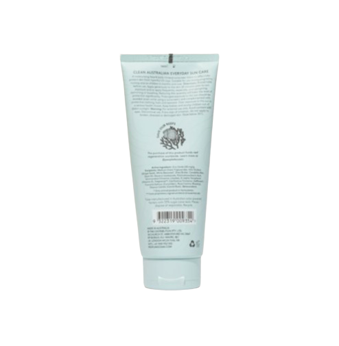people4ocean p4o mineral sunscreen back of tube with no background
